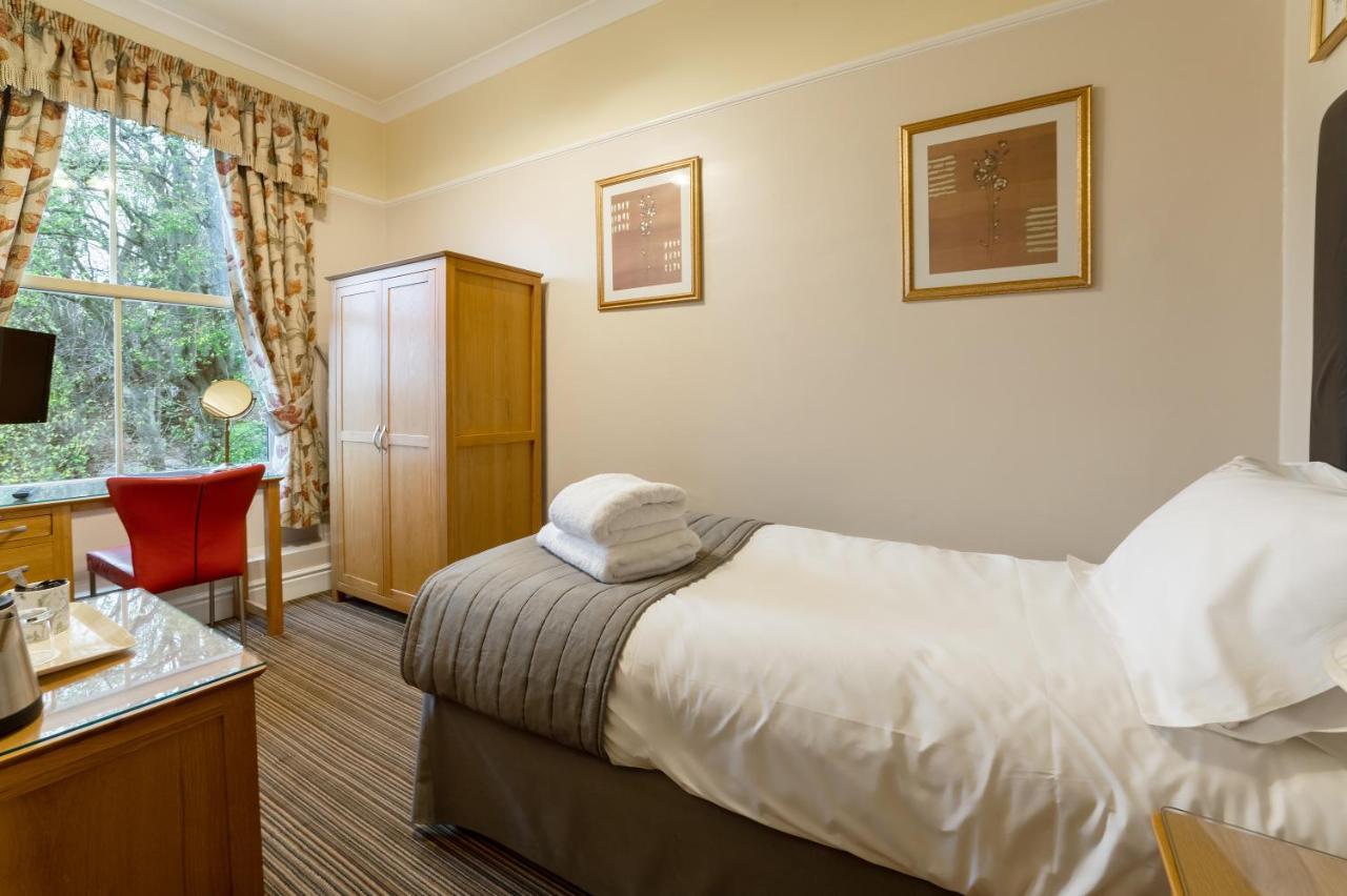 Charades Guest House ヘレフォード エクステリア 写真