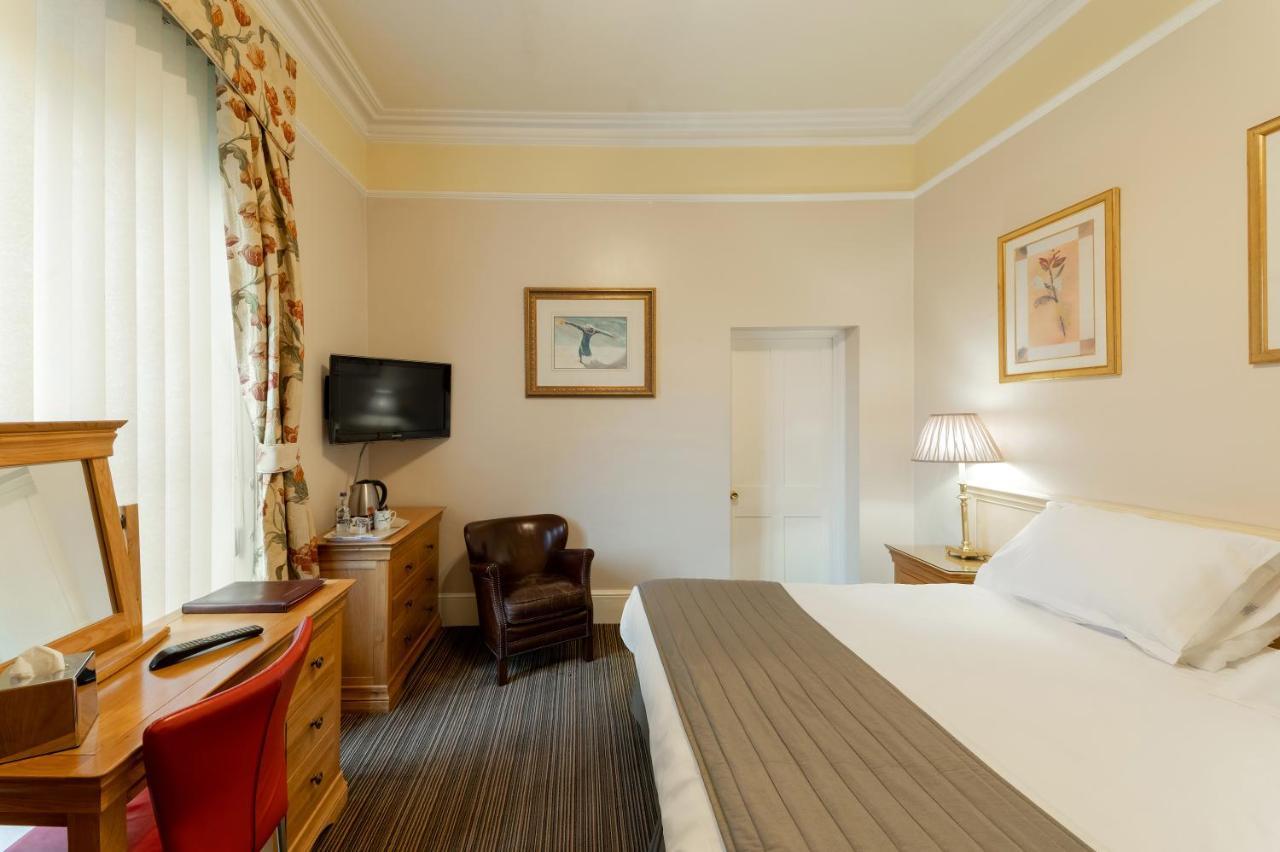 Charades Guest House ヘレフォード エクステリア 写真